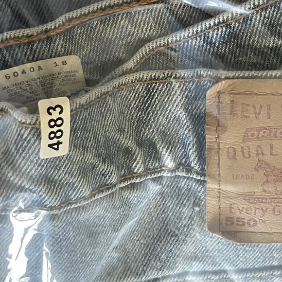 Vintage Levis 550 Jeans Womens 18W Short Relaxed Tapered Light Wash Mom USA 90s - Picture 14 of 15